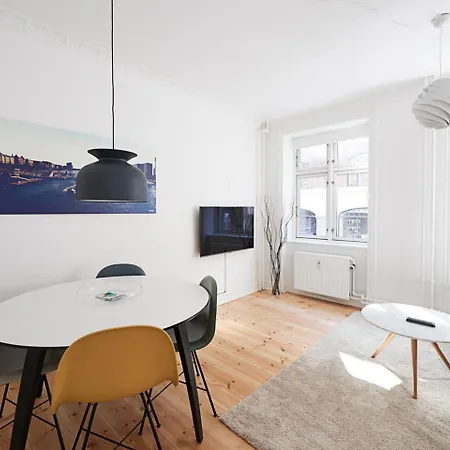 Lejlighed Lovely 1-br Near Lakes - 18 København